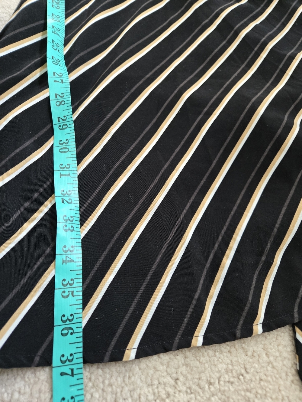 BANANA REPIBLIC FACTORY Striped Tie-Waist Shirt Dress in Black and Cream. Size 4 - Picture 11 of 13